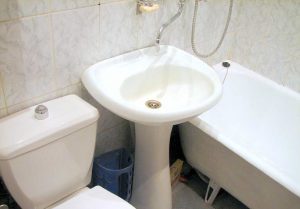 Установка раковины тюльпан в ванной в Долгопрудном